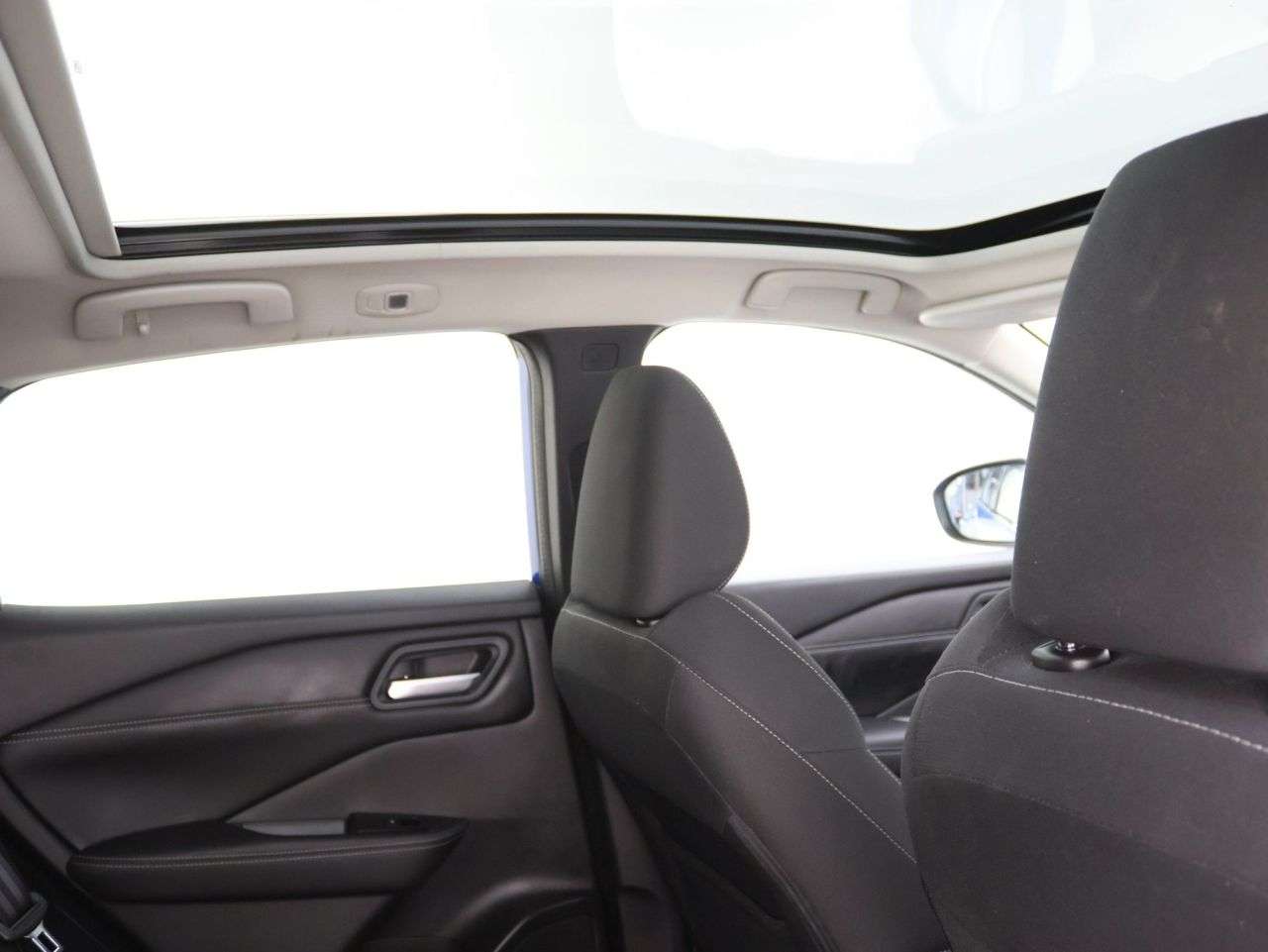 A 2022 NISSAN QASHQAI 1.3 DIG-T MHEV Acenta Premium SUV 5dr Petrol Hybrid Manual Euro 6 (s/s) (14 A 2022 NISSAN QASHQAI 1.3 DIG-T MHEV Acenta Premium SUV 5dr Petrol Hybrid Manual Euro 6 (s/s) (14
