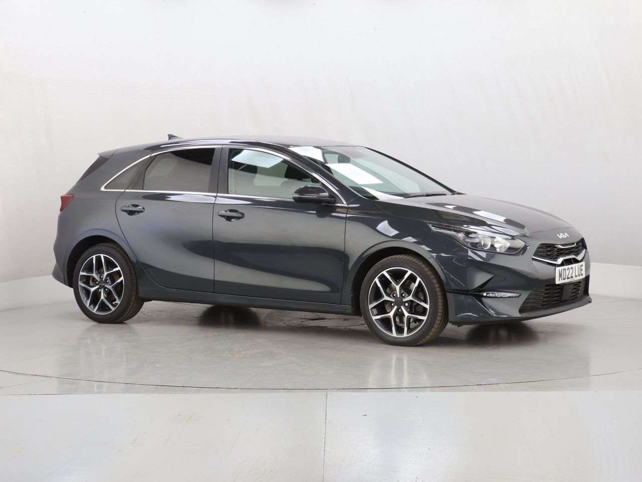 A 2022 KIA CEED 1.5 T-GDi 3 Hatchback 5dr Petrol Manual Euro 6 (s/s) (158 bhp) A 2022 KIA CEED 1.5 T-GDi 3 Hatchback 5dr Petrol Manual Euro 6 (s/s) (158 bhp)