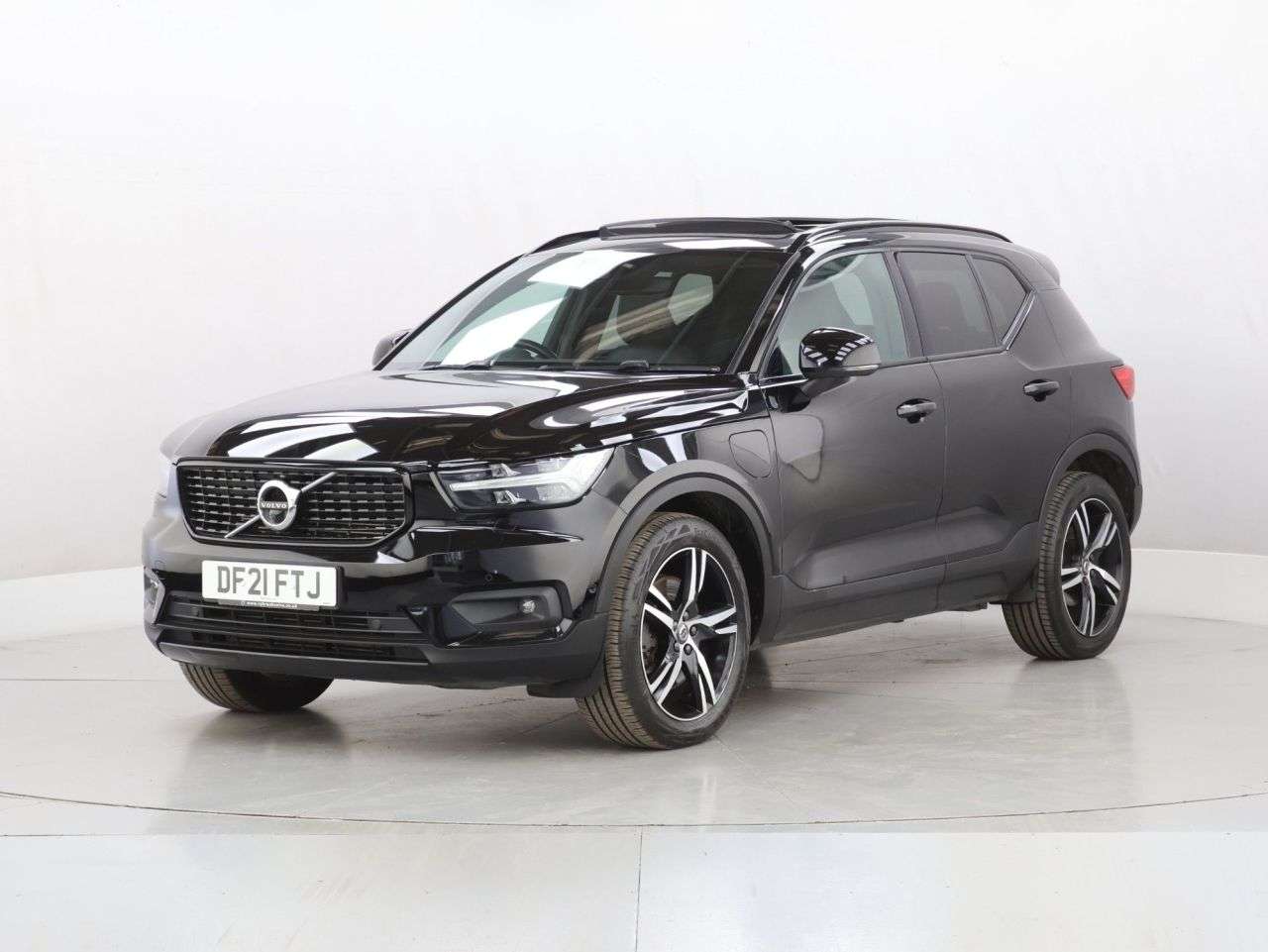 2021 VOLVO XC40 2021 VOLVO XC40