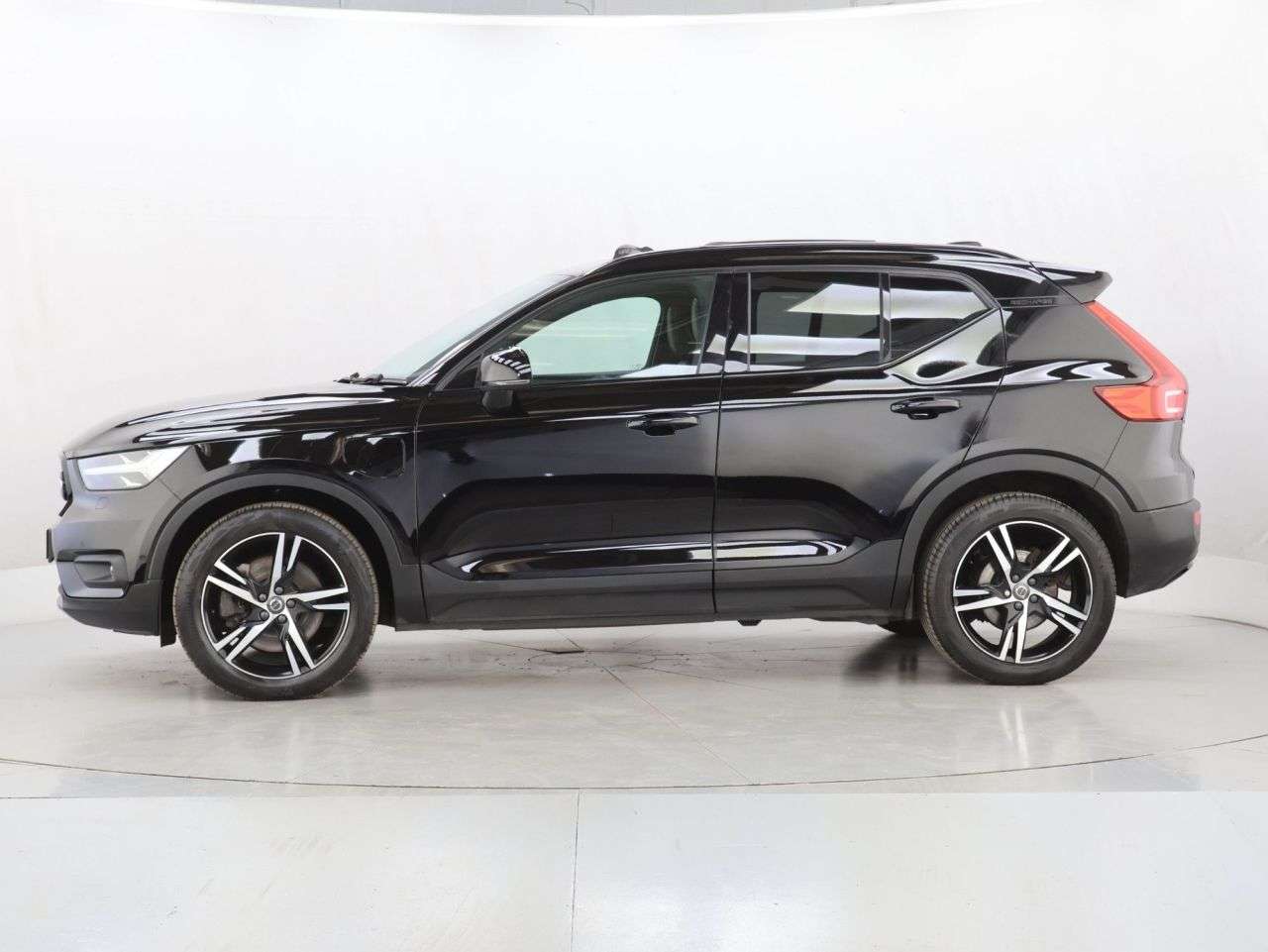 2021 VOLVO XC40 2021 VOLVO XC40