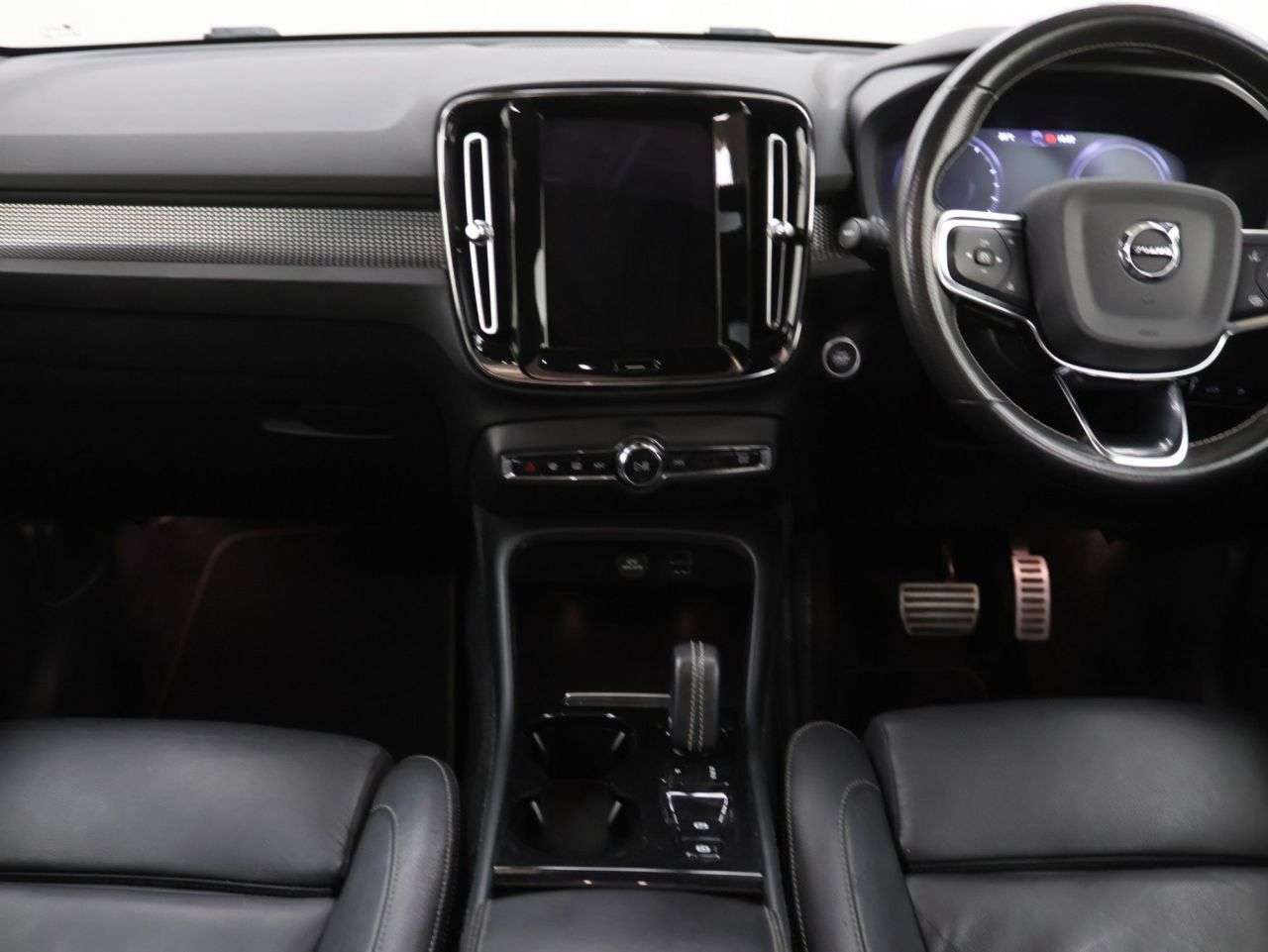 2021 VOLVO XC40 2021 VOLVO XC40