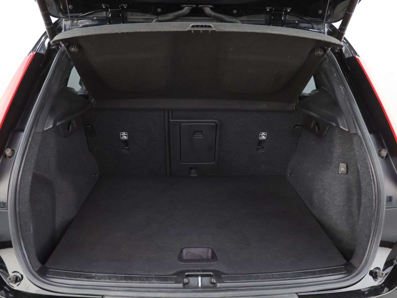 2021 VOLVO XC40 2021 VOLVO XC40
