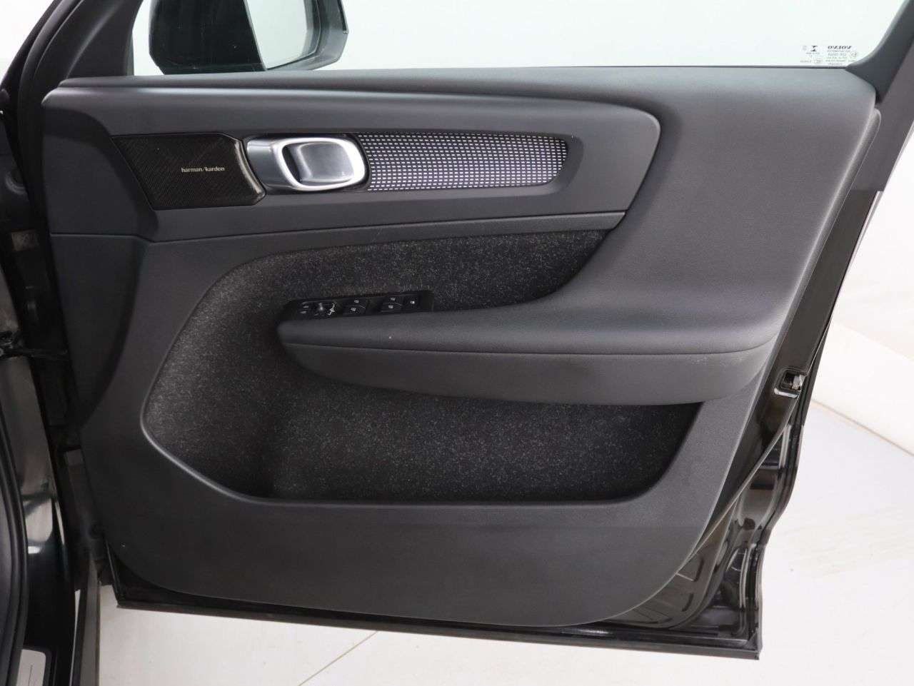 2021 VOLVO XC40 2021 VOLVO XC40