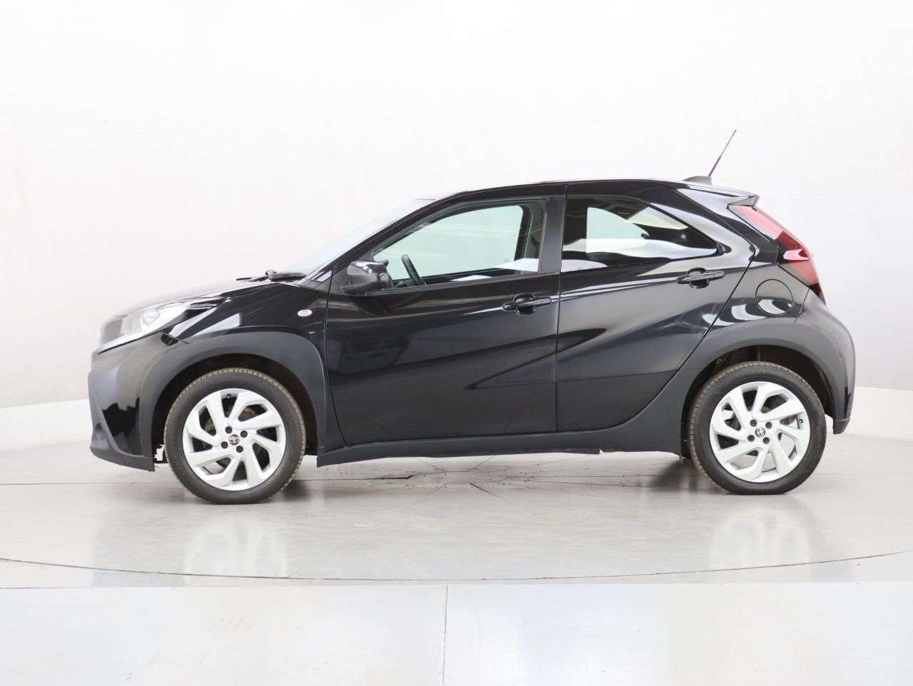 2022 TOYOTA AYGO X 2022 TOYOTA AYGO X