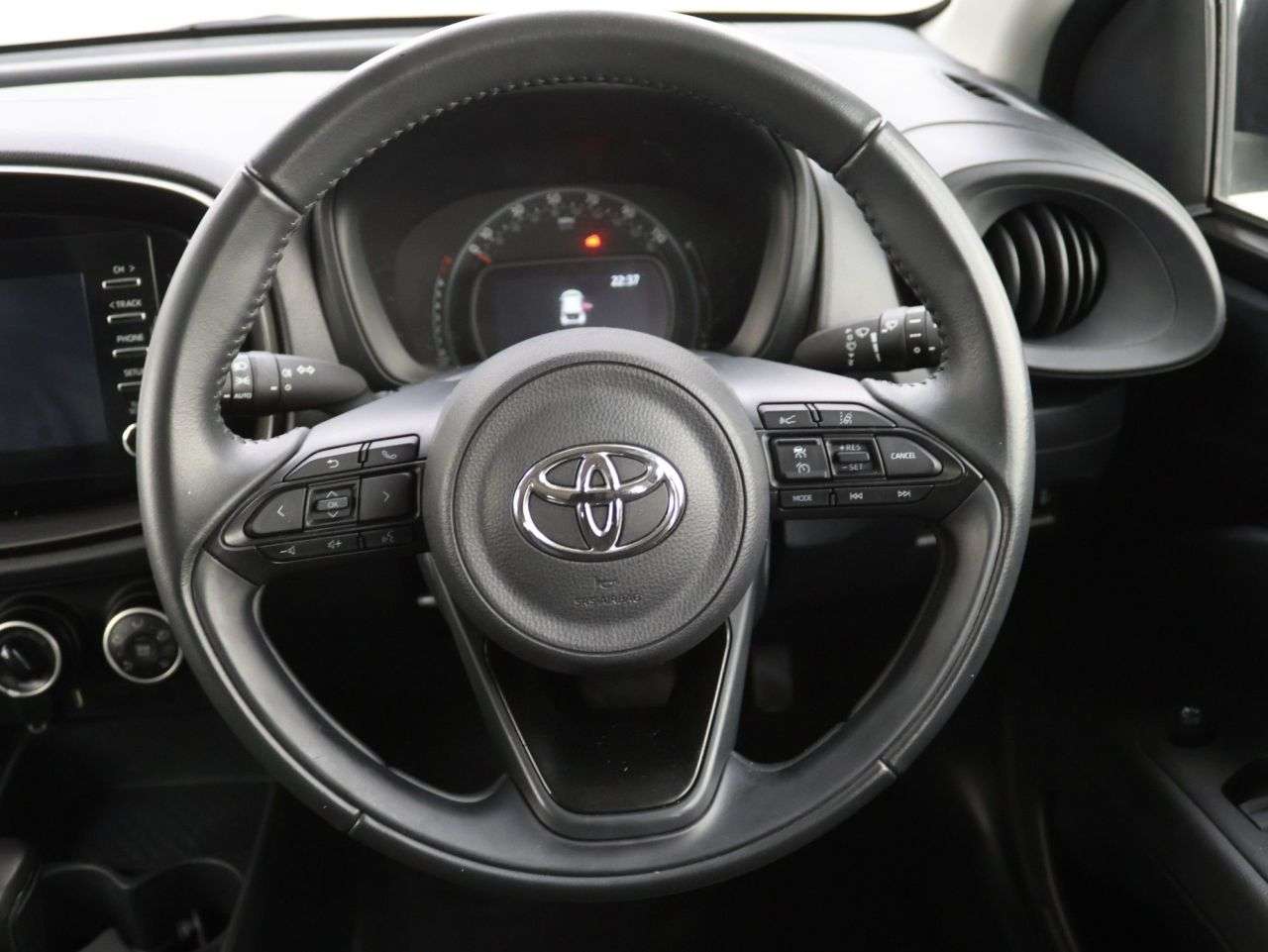 2022 TOYOTA AYGO X 2022 TOYOTA AYGO X