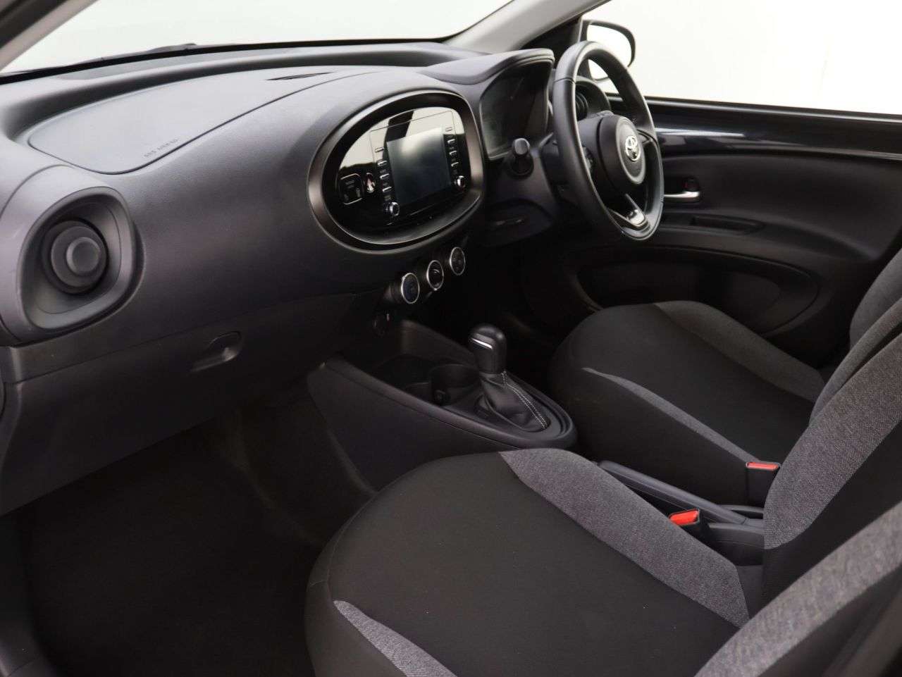 2022 TOYOTA AYGO X 2022 TOYOTA AYGO X