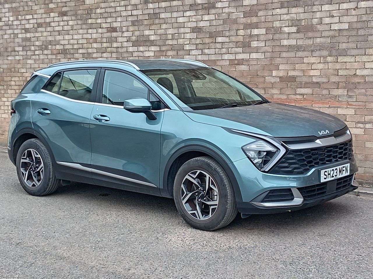 A 2023 KIA SPORTAGE 1.6 T-GDi 2 SUV 5dr Petrol Manual Euro 6 (s/s) (148 bhp) A 2023 KIA SPORTAGE 1.6 T-GDi 2 SUV 5dr Petrol Manual Euro 6 (s/s) (148 bhp)