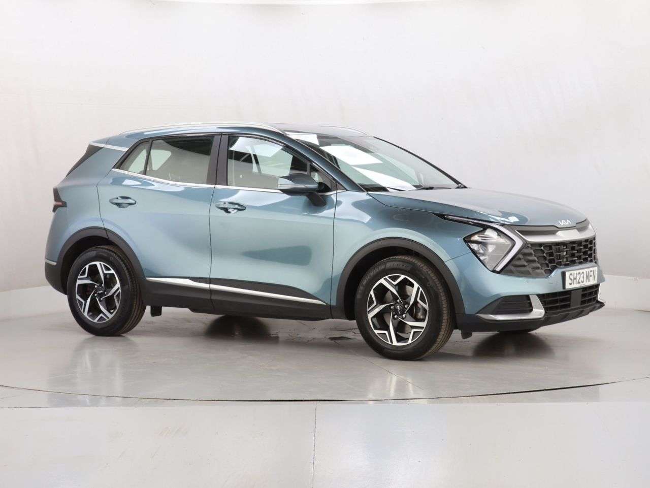 A 2023 KIA SPORTAGE 1.6 T-GDi 2 SUV 5dr Petrol Manual Euro 6 (s/s) (148 bhp) A 2023 KIA SPORTAGE 1.6 T-GDi 2 SUV 5dr Petrol Manual Euro 6 (s/s) (148 bhp)