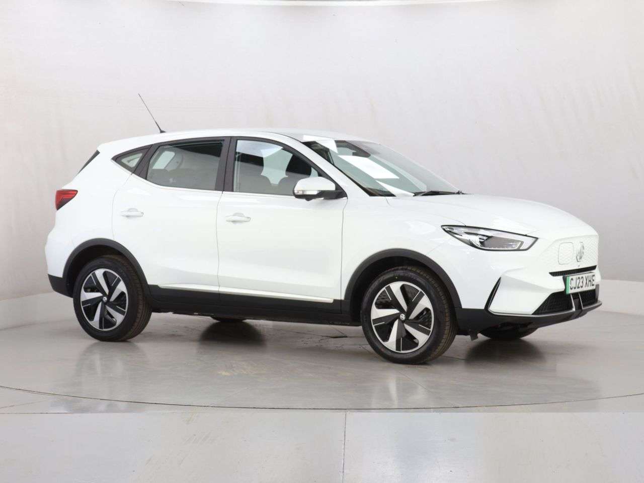 A 2023 MG MG ZS 51.1kWh SE SUV 5dr Electric Auto (176 ps) A 2023 MG MG ZS 51.1kWh SE SUV 5dr Electric Auto (176 ps)