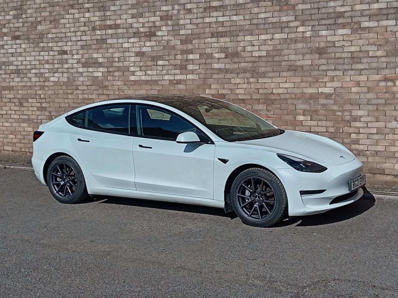 A 2021 TESLA MODEL 3 (Dual Motor) Long Range Saloon 4dr Electric Auto 4WDE (346 ps) A 2021 TESLA MODEL 3 (Dual Motor) Long Range Saloon 4dr Electric Auto 4WDE (346 ps)