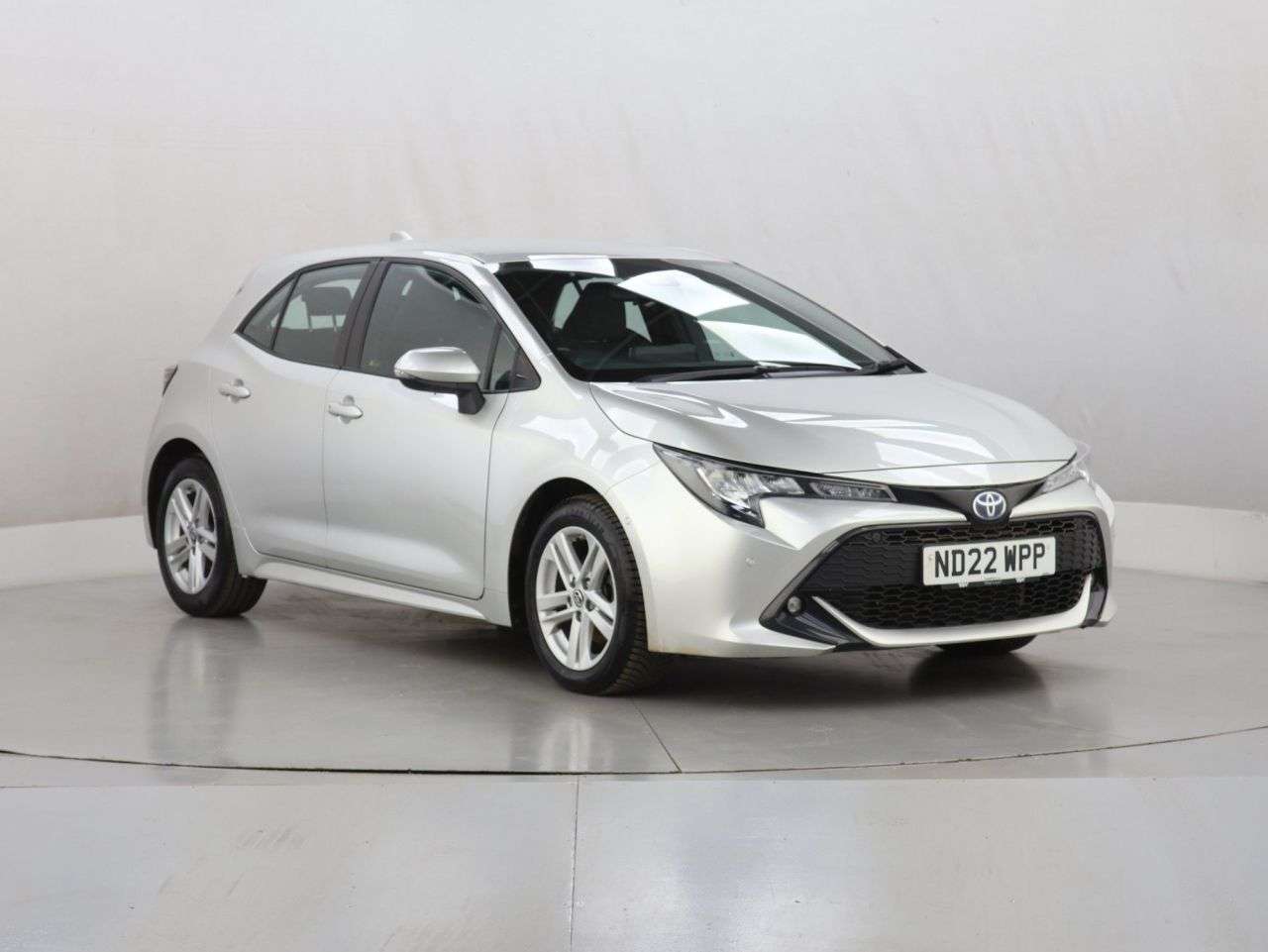 A 2022 TOYOTA COROLLA 1.8 VVT-h GPF Icon Tech Hatchback 5dr Petrol Hybrid CVT Euro 6 (s/s) (122 p A 2022 TOYOTA COROLLA 1.8 VVT-h GPF Icon Tech Hatchback 5dr Petrol Hybrid CVT Euro 6 (s/s) (122 p