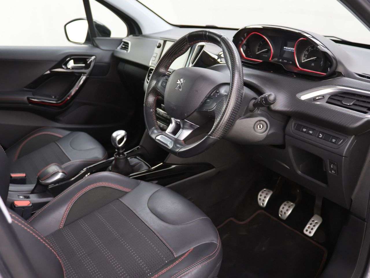 2019 PEUGEOT 2008 2019 PEUGEOT 2008