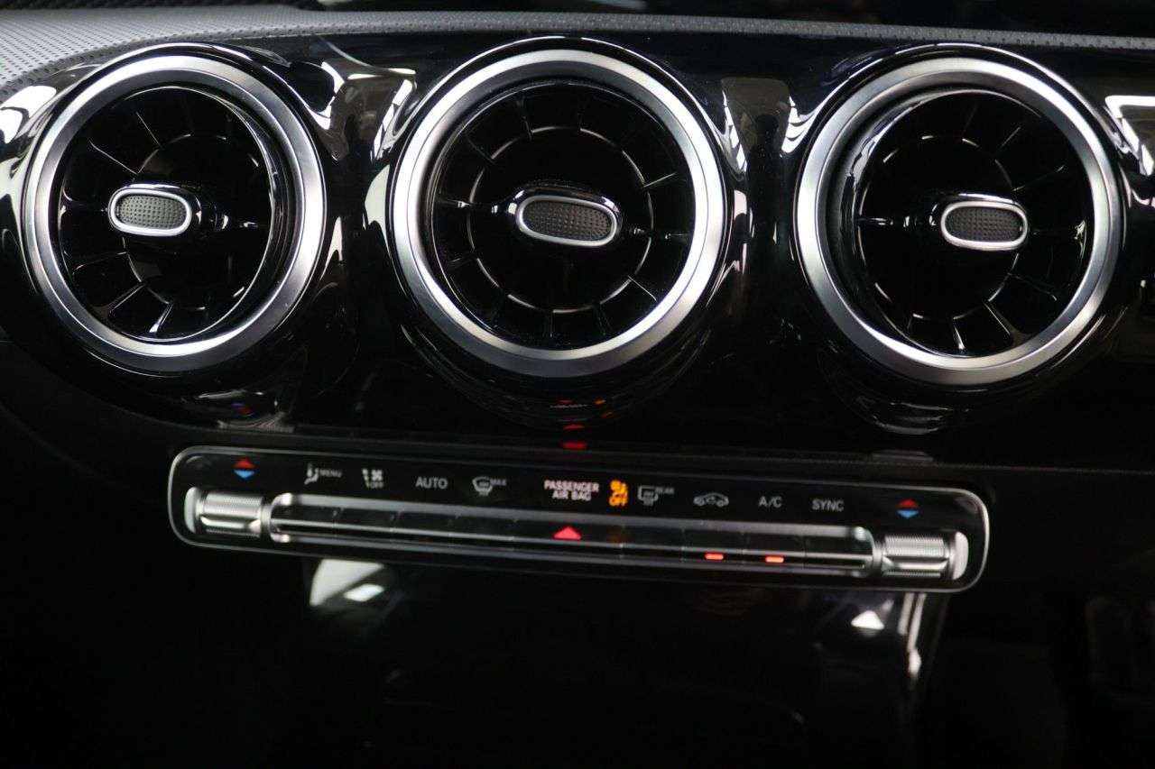 2022 MERCEDES-BENZ A CLASS 2022 MERCEDES-BENZ A CLASS