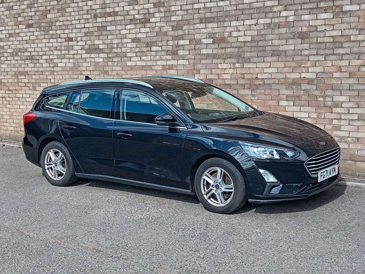 A 2021 FORD FOCUS 1.0T EcoBoost Zetec Edition Estate 5dr Petrol Manual Euro 6 (s/s) (125 ps) A 2021 FORD FOCUS 1.0T EcoBoost Zetec Edition Estate 5dr Petrol Manual Euro 6 (s/s) (125 ps)