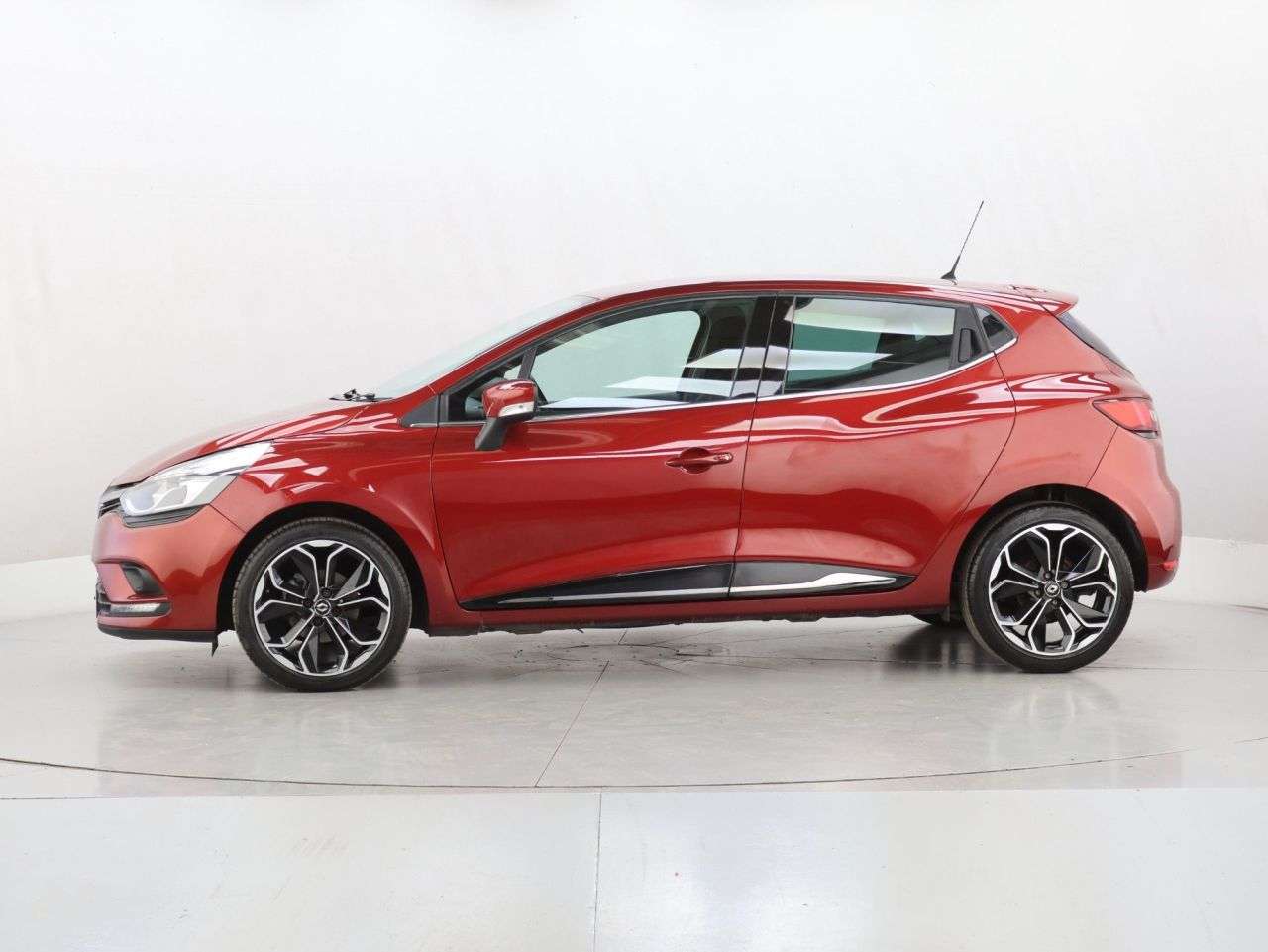 2019 RENAULT CLIO 2019 RENAULT CLIO