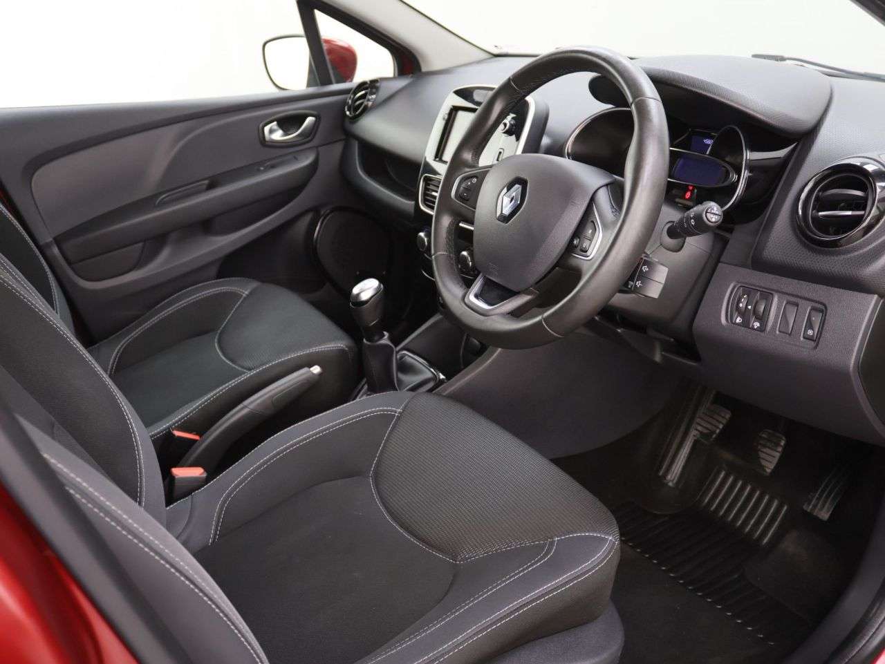 2019 RENAULT CLIO 2019 RENAULT CLIO