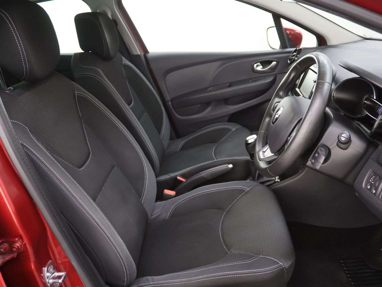 2019 RENAULT CLIO 2019 RENAULT CLIO