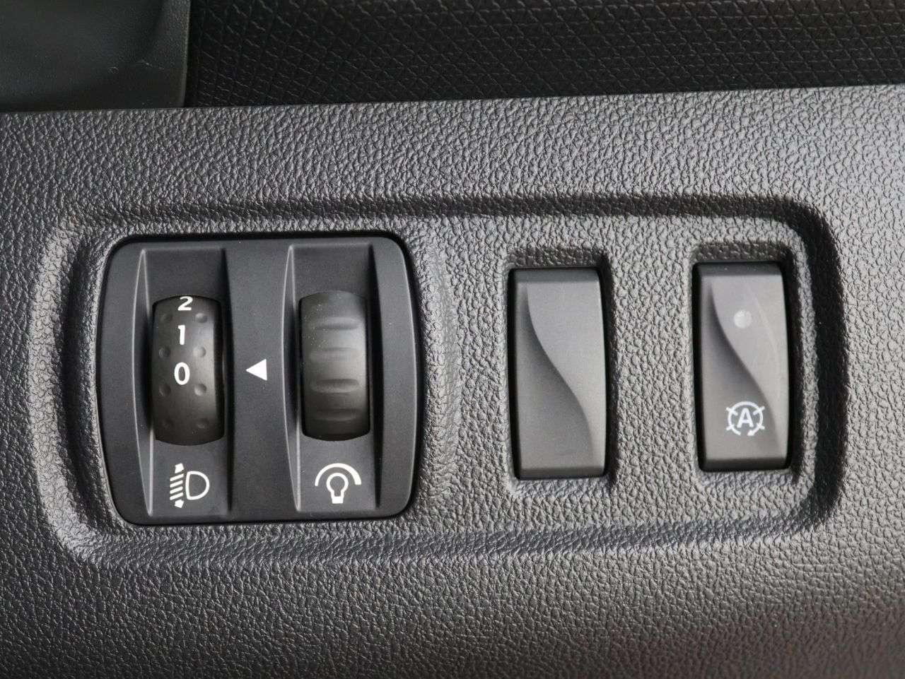 2019 RENAULT CLIO 2019 RENAULT CLIO
