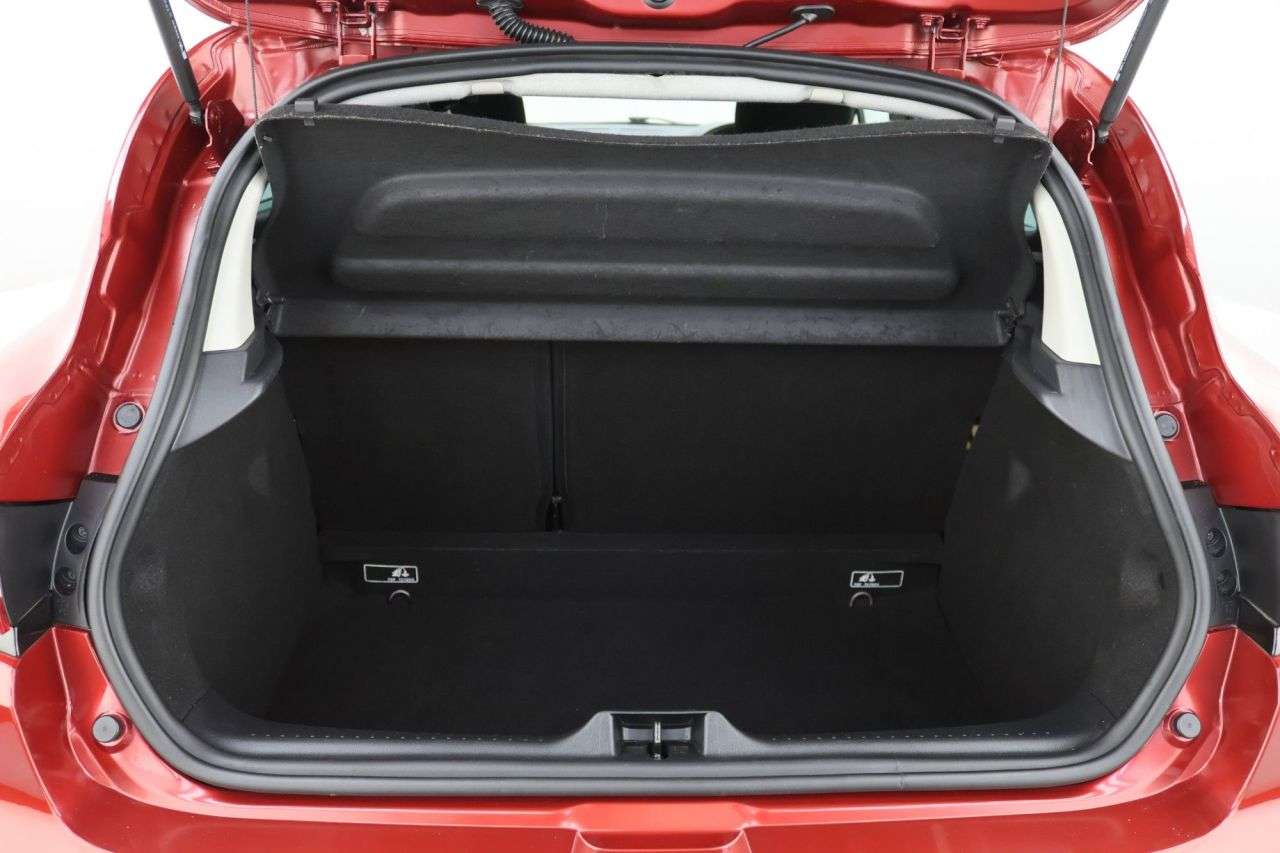2019 RENAULT CLIO 2019 RENAULT CLIO