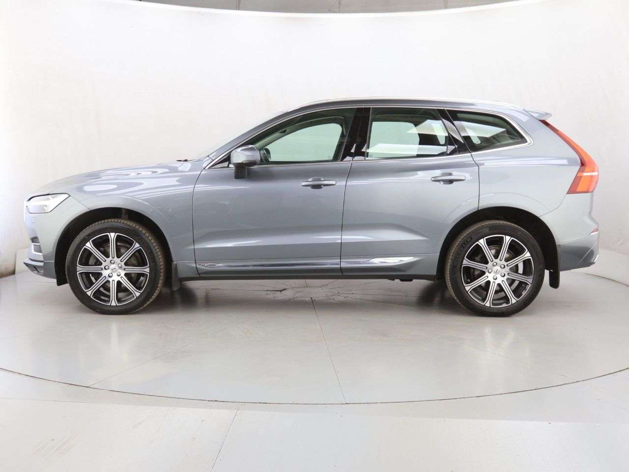 2021 VOLVO XC60 2021 VOLVO XC60