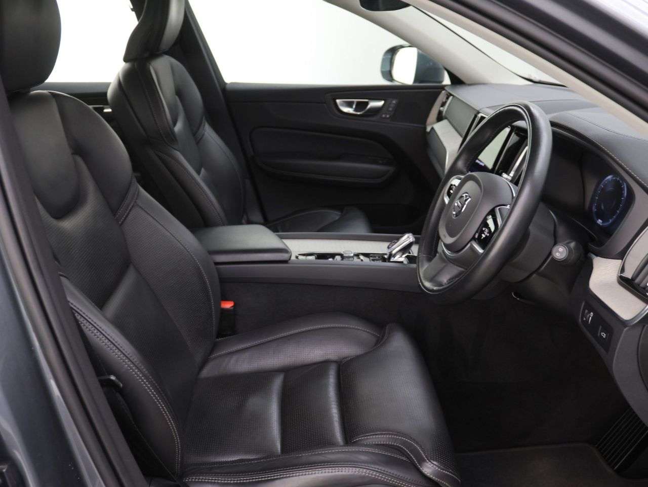 2021 VOLVO XC60 2021 VOLVO XC60