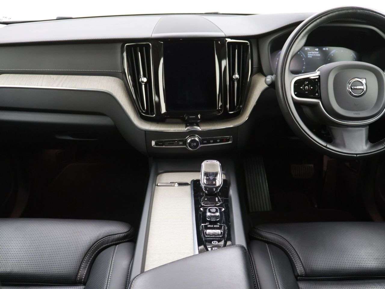 2021 VOLVO XC60 2021 VOLVO XC60