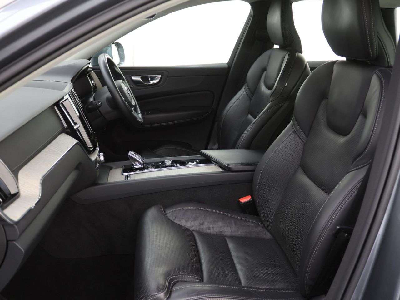 2021 VOLVO XC60 2021 VOLVO XC60