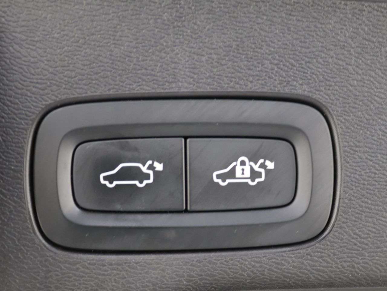 2021 VOLVO XC60 2021 VOLVO XC60
