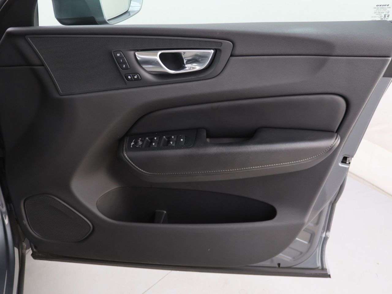 2021 VOLVO XC60 2021 VOLVO XC60