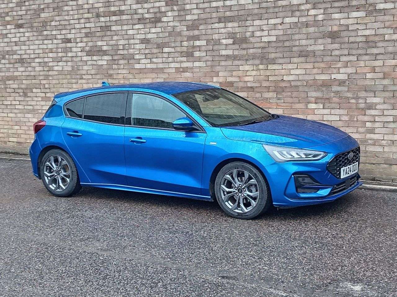 A 2024 FORD FOCUS 1.0T EcoBoost MHEV ST-Line Hatchback 5dr Petrol Hybrid Manual Euro 6 (s/s) A 2024 FORD FOCUS 1.0T EcoBoost MHEV ST-Line Hatchback 5dr Petrol Hybrid Manual Euro 6 (s/s)