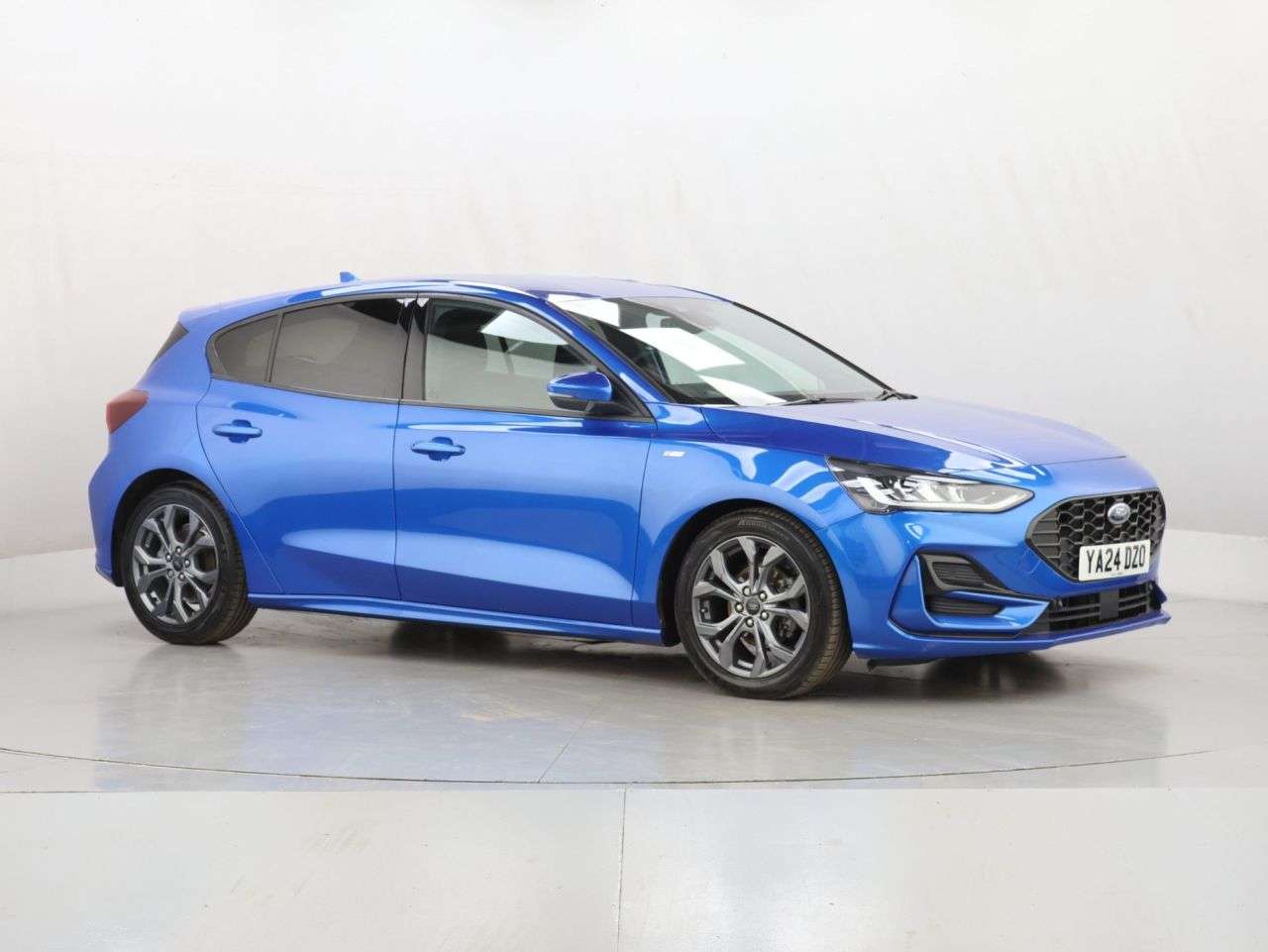 A 2024 FORD FOCUS 1.0T EcoBoost MHEV ST-Line Hatchback 5dr Petrol Hybrid Manual Euro 6 (s/s) A 2024 FORD FOCUS 1.0T EcoBoost MHEV ST-Line Hatchback 5dr Petrol Hybrid Manual Euro 6 (s/s)