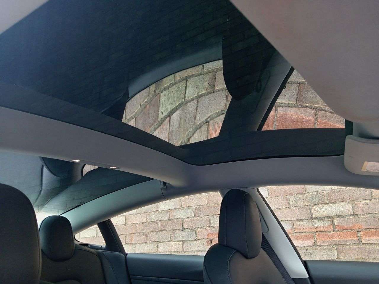 A 2022 TESLA MODEL 3 Saloon 4dr Electric Auto RWD (241 bhp) A 2022 TESLA MODEL 3 Saloon 4dr Electric Auto RWD (241 bhp)