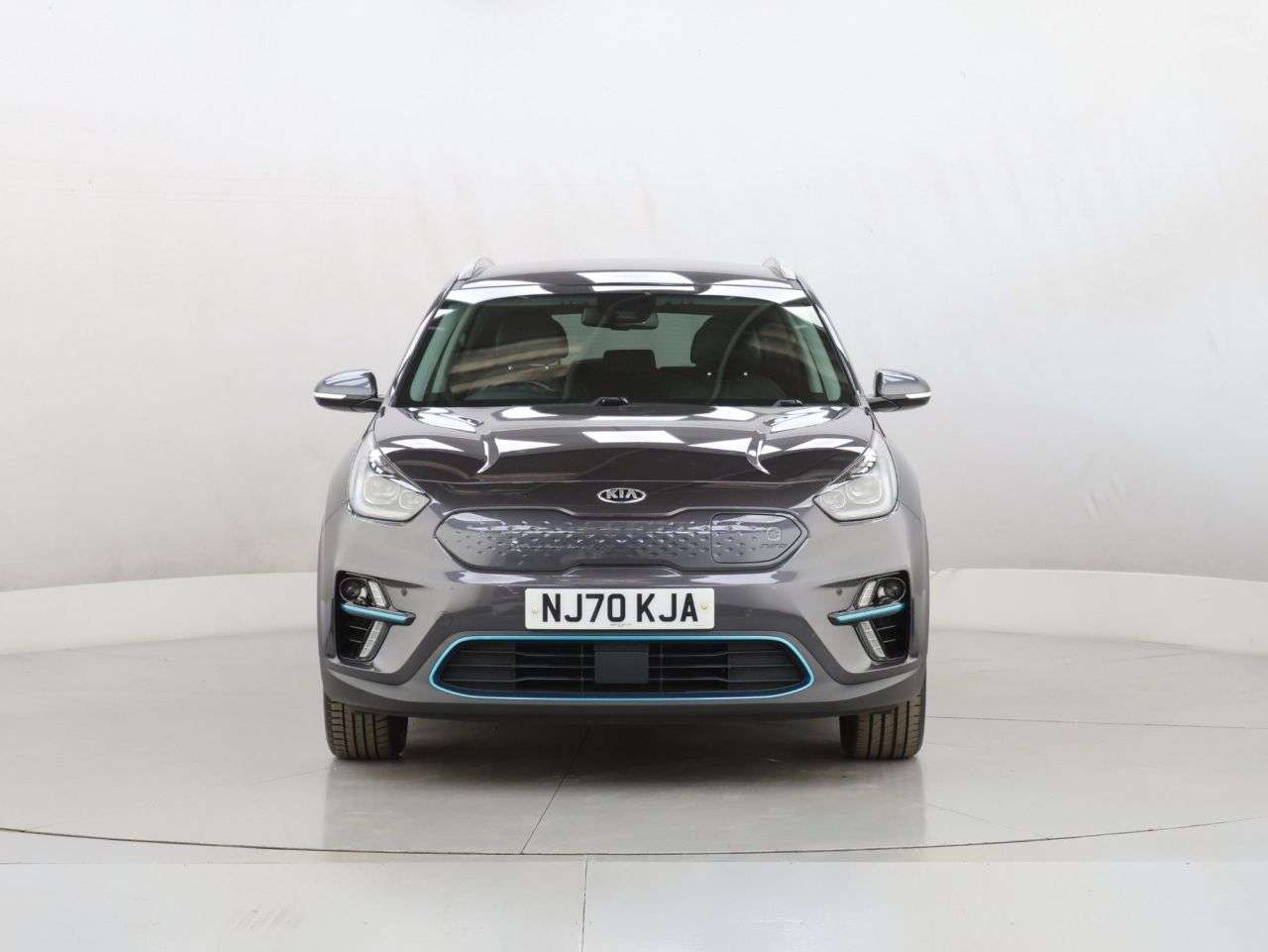 A 2020 KIA NIRO 64kWh 4 SUV 5dr Electric Auto (201 bhp) A 2020 KIA NIRO 64kWh 4 SUV 5dr Electric Auto (201 bhp)