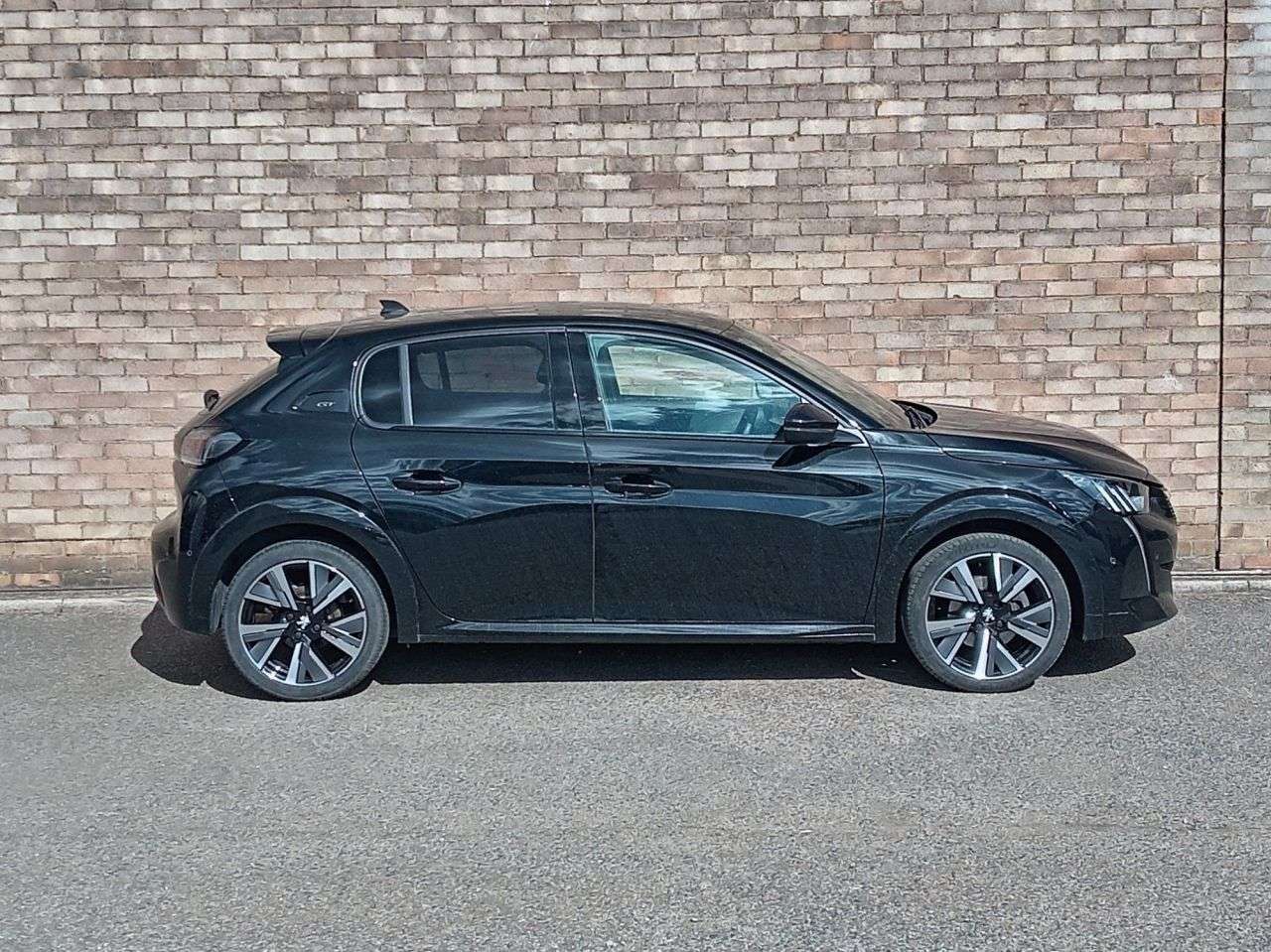 A 2022 PEUGEOT 208 1.2 PureTech GT Hatchback 5dr Petrol Manual Euro 6 (s/s) (100 ps) A 2022 PEUGEOT 208 1.2 PureTech GT Hatchback 5dr Petrol Manual Euro 6 (s/s) (100 ps)