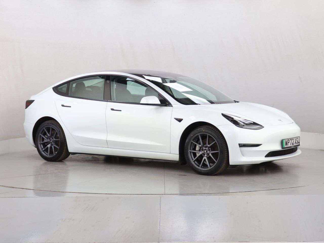 A 2022 TESLA MODEL 3 (Dual Motor) Long Range Saloon 4dr Electric Auto 4WDE (346 ps) A 2022 TESLA MODEL 3 (Dual Motor) Long Range Saloon 4dr Electric Auto 4WDE (346 ps)
