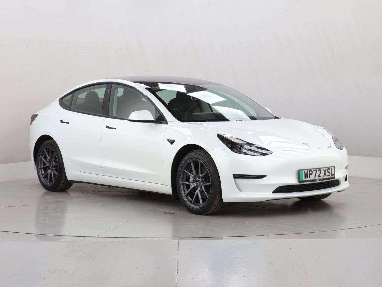 A 2022 TESLA MODEL 3 (Dual Motor) Long Range Saloon 4dr Electric Auto 4WDE (346 ps) A 2022 TESLA MODEL 3 (Dual Motor) Long Range Saloon 4dr Electric Auto 4WDE (346 ps)
