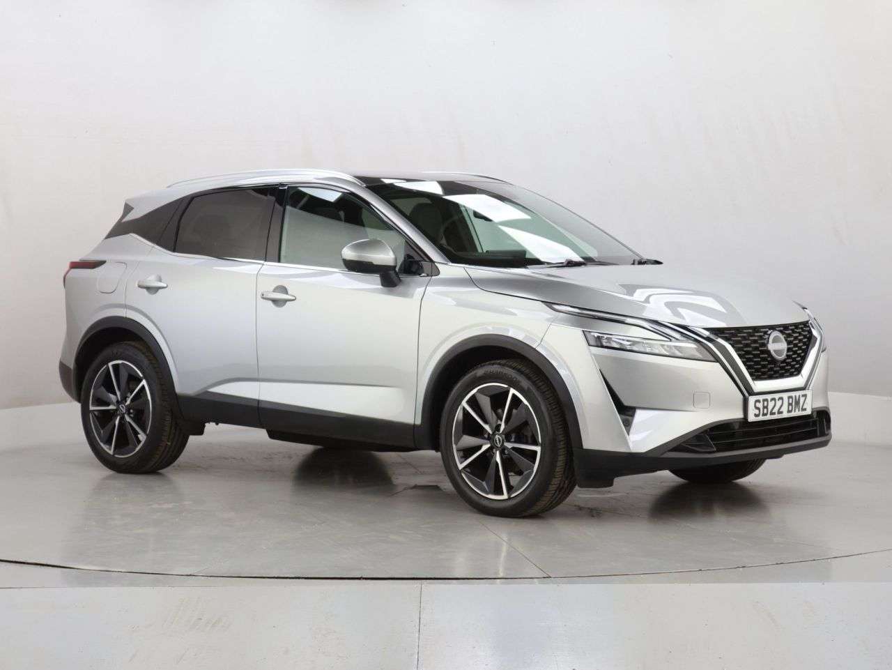A 2022 NISSAN QASHQAI 1.3 DIG-T MHEV Tekna SUV 5dr Petrol Hybrid Manual Euro 6 (s/s) (140 ps) A 2022 NISSAN QASHQAI 1.3 DIG-T MHEV Tekna SUV 5dr Petrol Hybrid Manual Euro 6 (s/s) (140 ps)