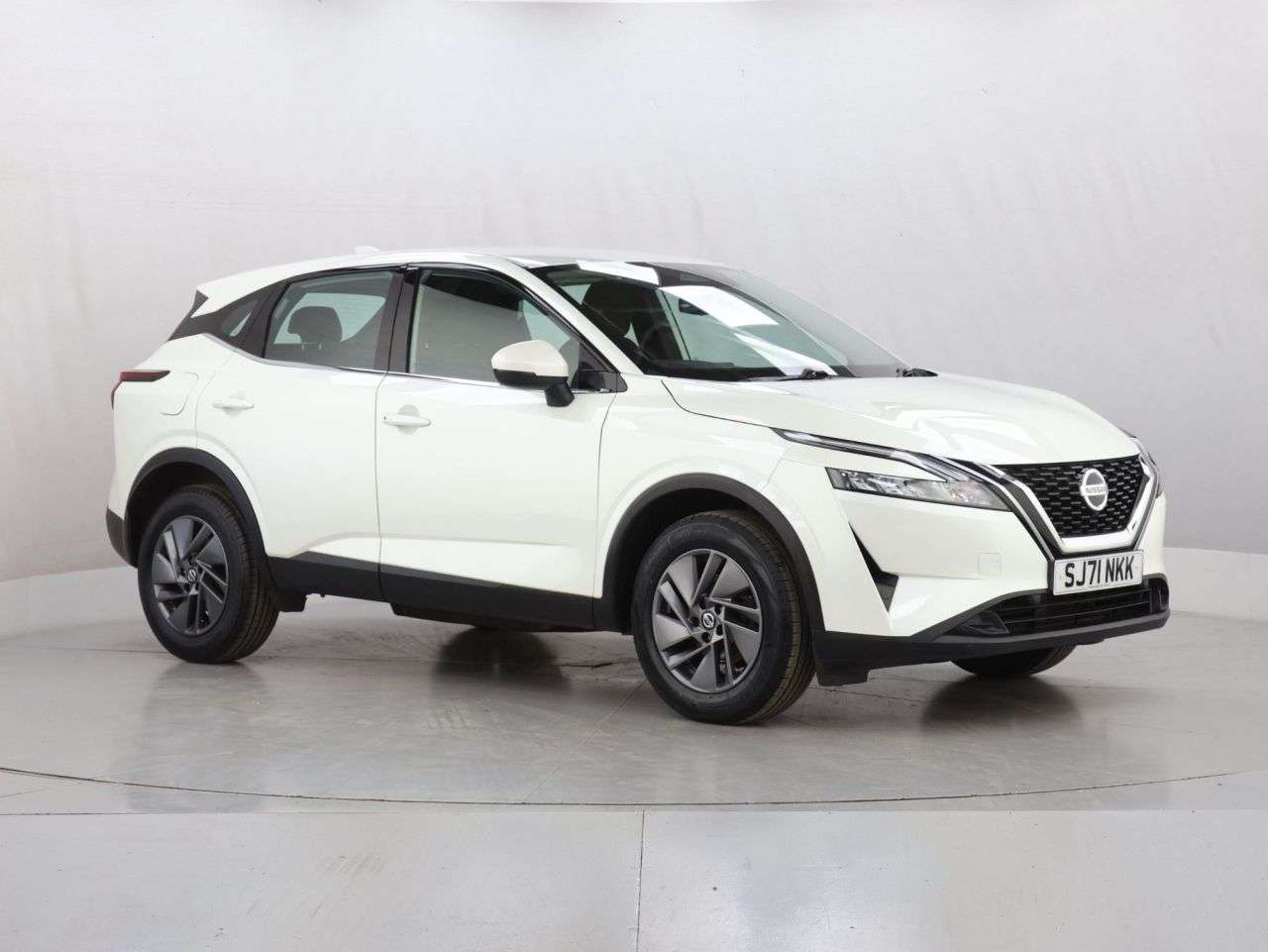 A 2021 NISSAN QASHQAI 1.3 DIG-T MHEV Acenta Premium SUV 5dr Petrol Hybrid Manual Euro 6 (s/s) (14 A 2021 NISSAN QASHQAI 1.3 DIG-T MHEV Acenta Premium SUV 5dr Petrol Hybrid Manual Euro 6 (s/s) (14