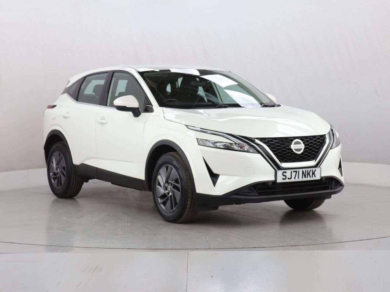 A 2021 NISSAN QASHQAI 1.3 DIG-T MHEV Acenta Premium SUV 5dr Petrol Hybrid Manual Euro 6 (s/s) (14 A 2021 NISSAN QASHQAI 1.3 DIG-T MHEV Acenta Premium SUV 5dr Petrol Hybrid Manual Euro 6 (s/s) (14