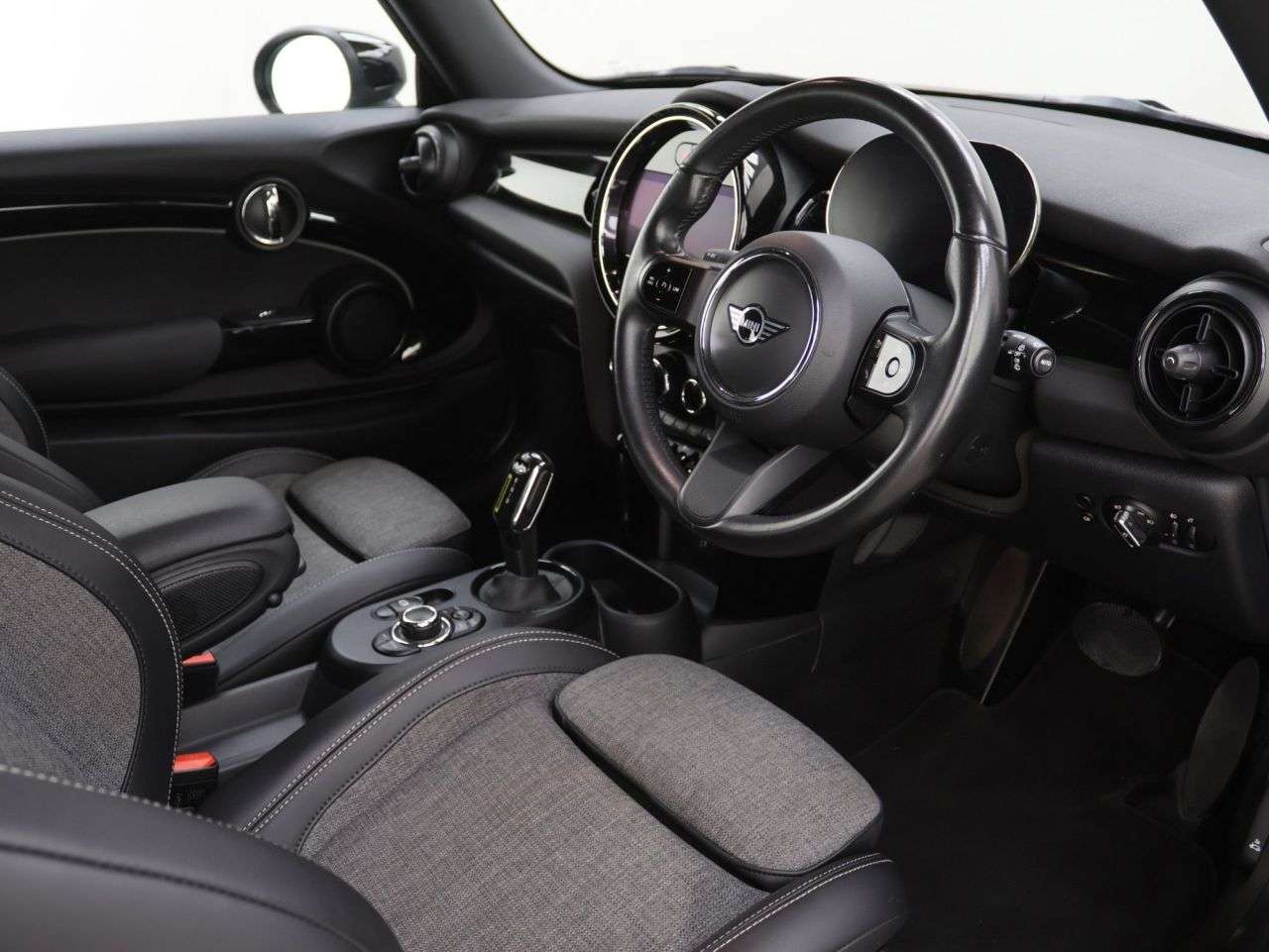 2021 MINI ELECTRIC HATCH 2021 MINI ELECTRIC HATCH
