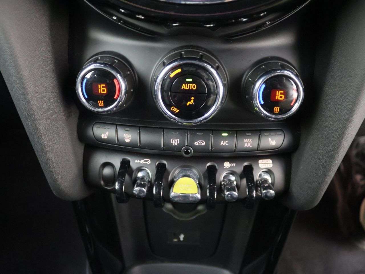 2021 MINI ELECTRIC HATCH 2021 MINI ELECTRIC HATCH