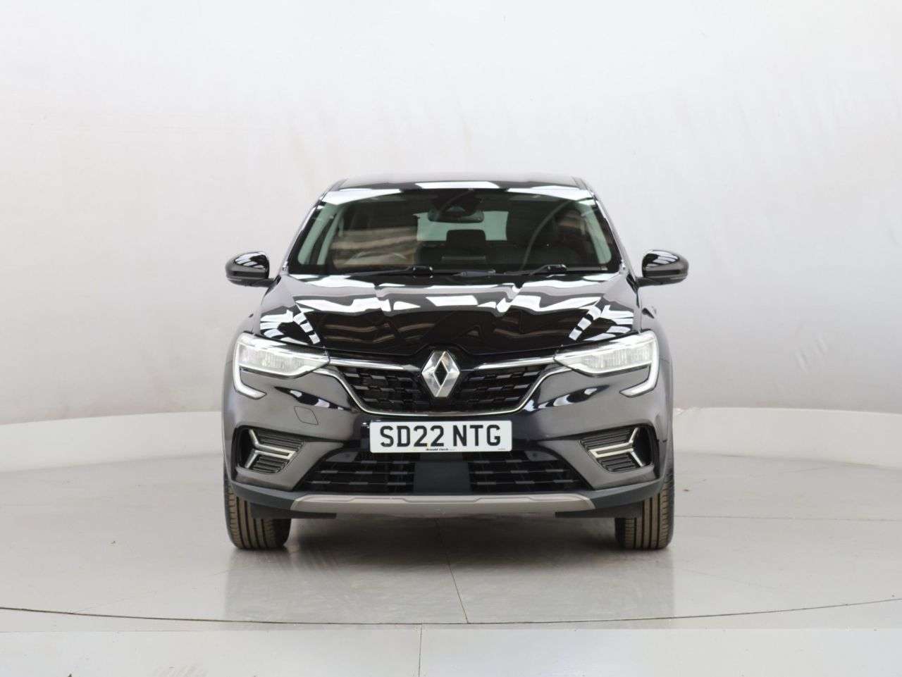 A 2022 RENAULT ARKANA 1.3 TCe MHEV S Edition SUV 5dr Petrol EDC 2WD Euro 6 (s/s) (140 ps) A 2022 RENAULT ARKANA 1.3 TCe MHEV S Edition SUV 5dr Petrol EDC 2WD Euro 6 (s/s) (140 ps)