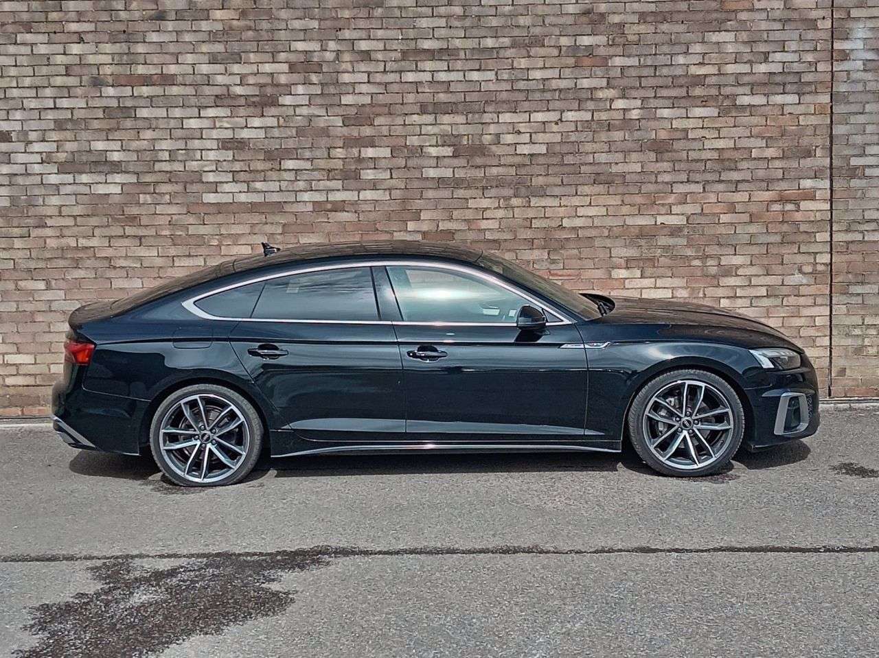 A 2022 AUDI A5 2.0 TDI 40 S line Sportback 5dr Diesel S Tronic quattro Euro 6 (s/s) (204 p A 2022 AUDI A5 2.0 TDI 40 S line Sportback 5dr Diesel S Tronic quattro Euro 6 (s/s) (204 p