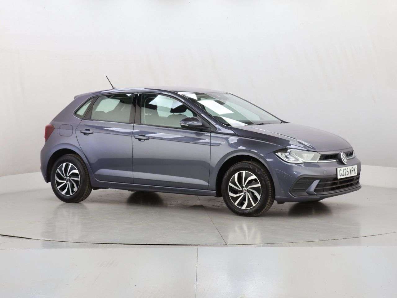 A 2025 VOLKSWAGEN POLO 1.0 EVO Life Hatchback 5dr Petrol Manual Euro 6 (s/s) (80 ps) A 2025 VOLKSWAGEN POLO 1.0 EVO Life Hatchback 5dr Petrol Manual Euro 6 (s/s) (80 ps)
