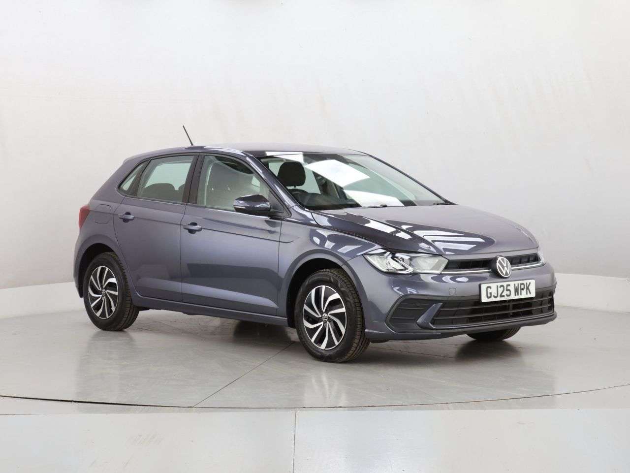 A 2025 VOLKSWAGEN POLO 1.0 EVO Life Hatchback 5dr Petrol Manual Euro 6 (s/s) (80 ps) A 2025 VOLKSWAGEN POLO 1.0 EVO Life Hatchback 5dr Petrol Manual Euro 6 (s/s) (80 ps)