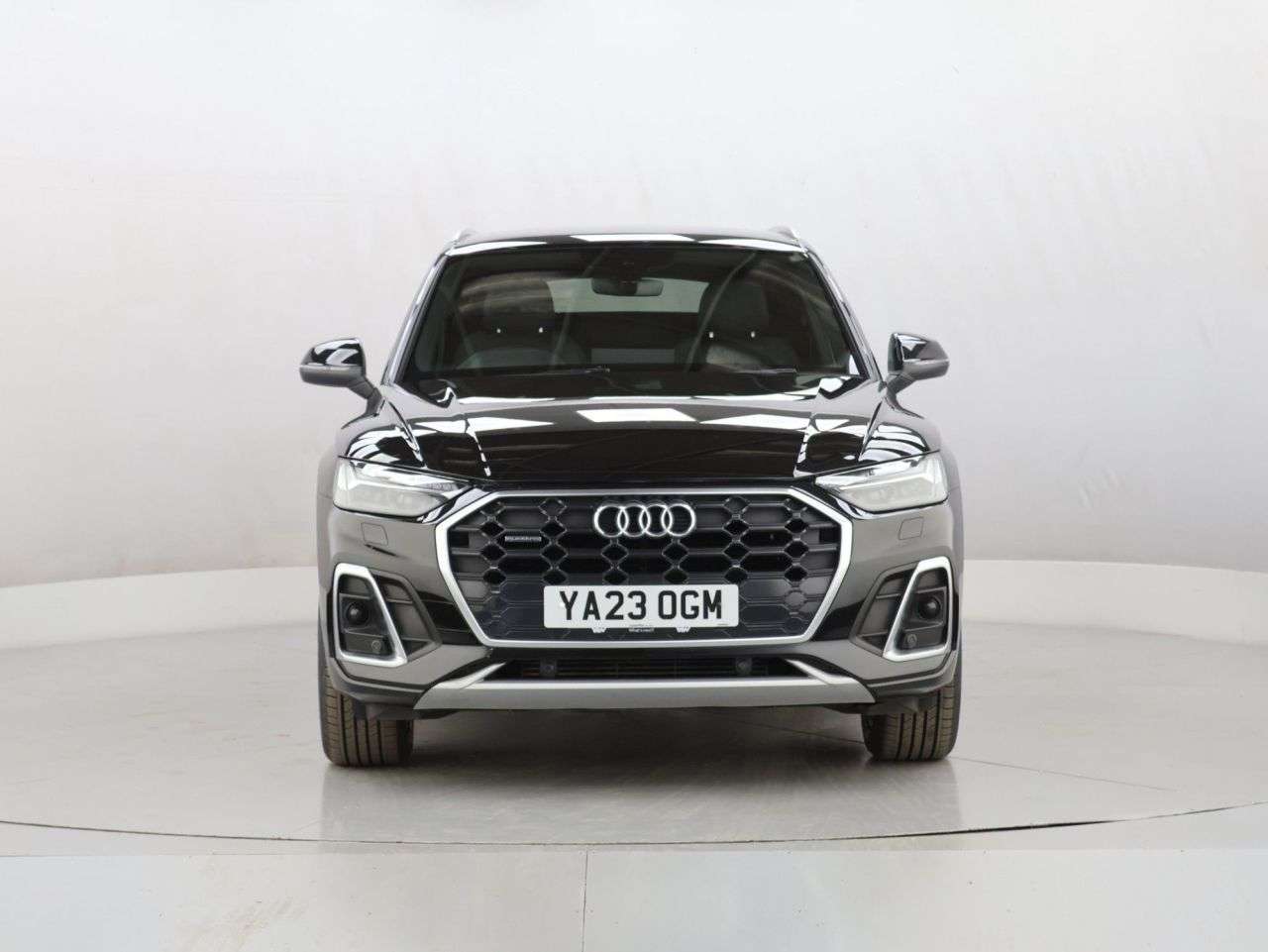 A 2023 AUDI Q5 2.0 TFSI 45 S line SUV 5dr Petrol S Tronic quattro Euro 6 (s/s) (265 ps) A 2023 AUDI Q5 2.0 TFSI 45 S line SUV 5dr Petrol S Tronic quattro Euro 6 (s/s) (265 ps)