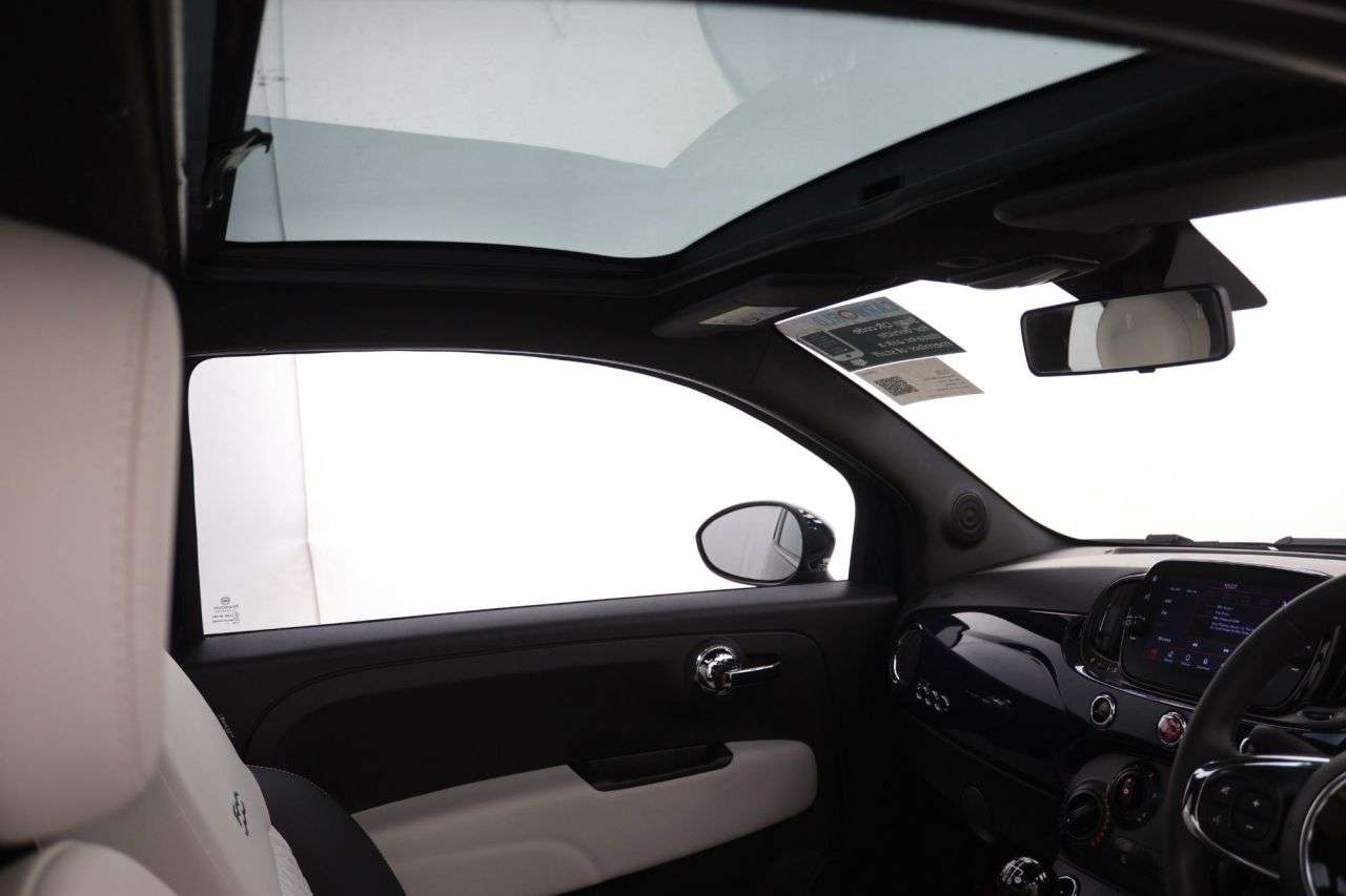 A 2023 FIAT 500 1.0 MHEV Dolcevita Hatchback 3dr Petrol Manual Euro 6 (s/s) (70 bhp) A 2023 FIAT 500 1.0 MHEV Dolcevita Hatchback 3dr Petrol Manual Euro 6 (s/s) (70 bhp)