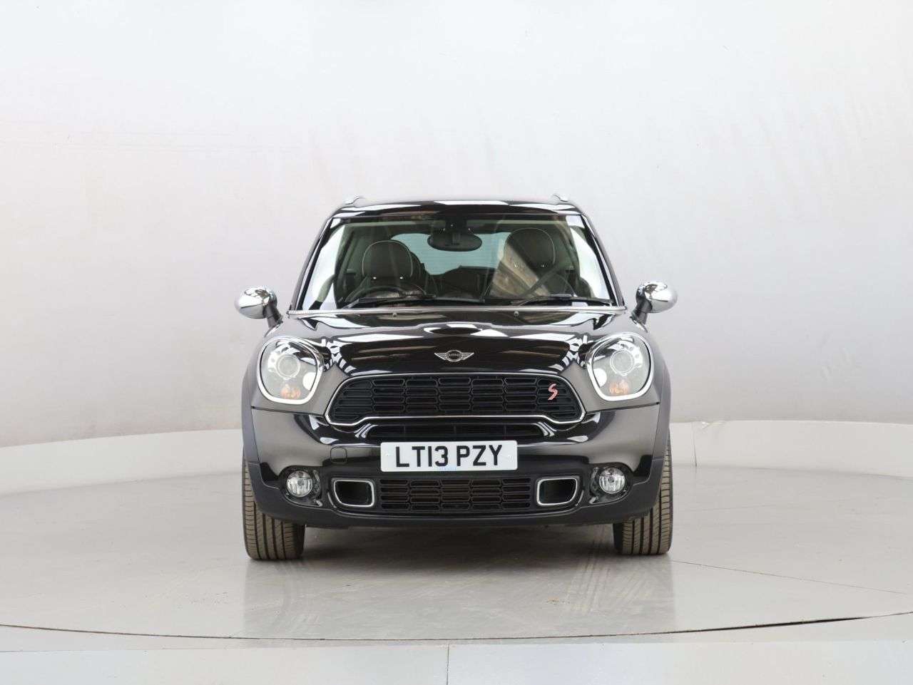 A 2013 MINI COUNTRYMAN 1.6 Cooper S SUV 5dr Petrol Auto ALL4 Euro 5 (184 ps) A 2013 MINI COUNTRYMAN 1.6 Cooper S SUV 5dr Petrol Auto ALL4 Euro 5 (184 ps)