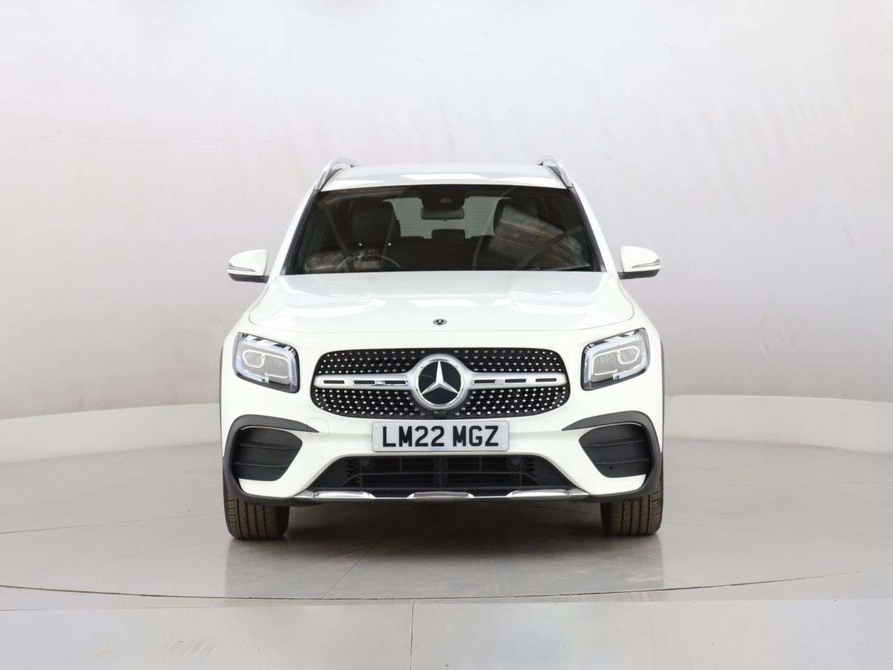 A 2022 MERCEDES-BENZ GLB CLASS 1.3 GLB200 AMG Line SUV 5dr Petrol 7G-DCT Euro 6 (s/s) (163 ps) A 2022 MERCEDES-BENZ GLB CLASS 1.3 GLB200 AMG Line SUV 5dr Petrol 7G-DCT Euro 6 (s/s) (163 ps)