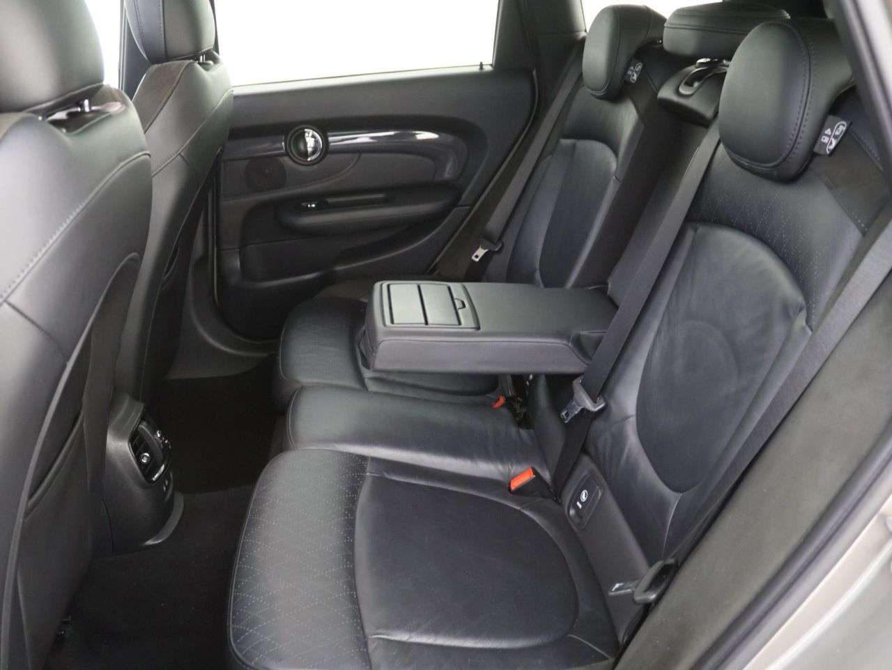 2018 MINI CLUBMAN 2018 MINI CLUBMAN